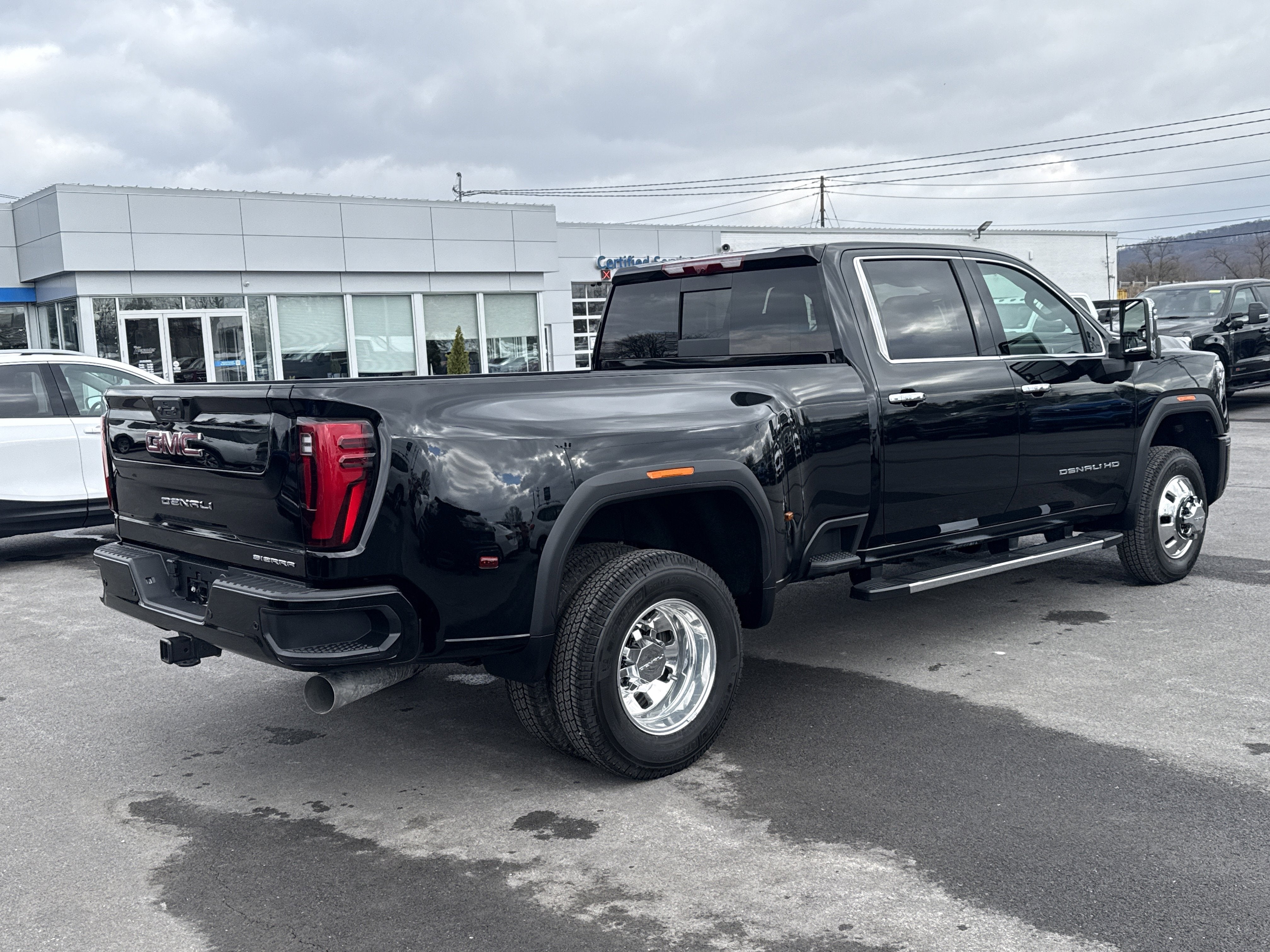 2026 GMC Sierra 3500 HD Denali DRW