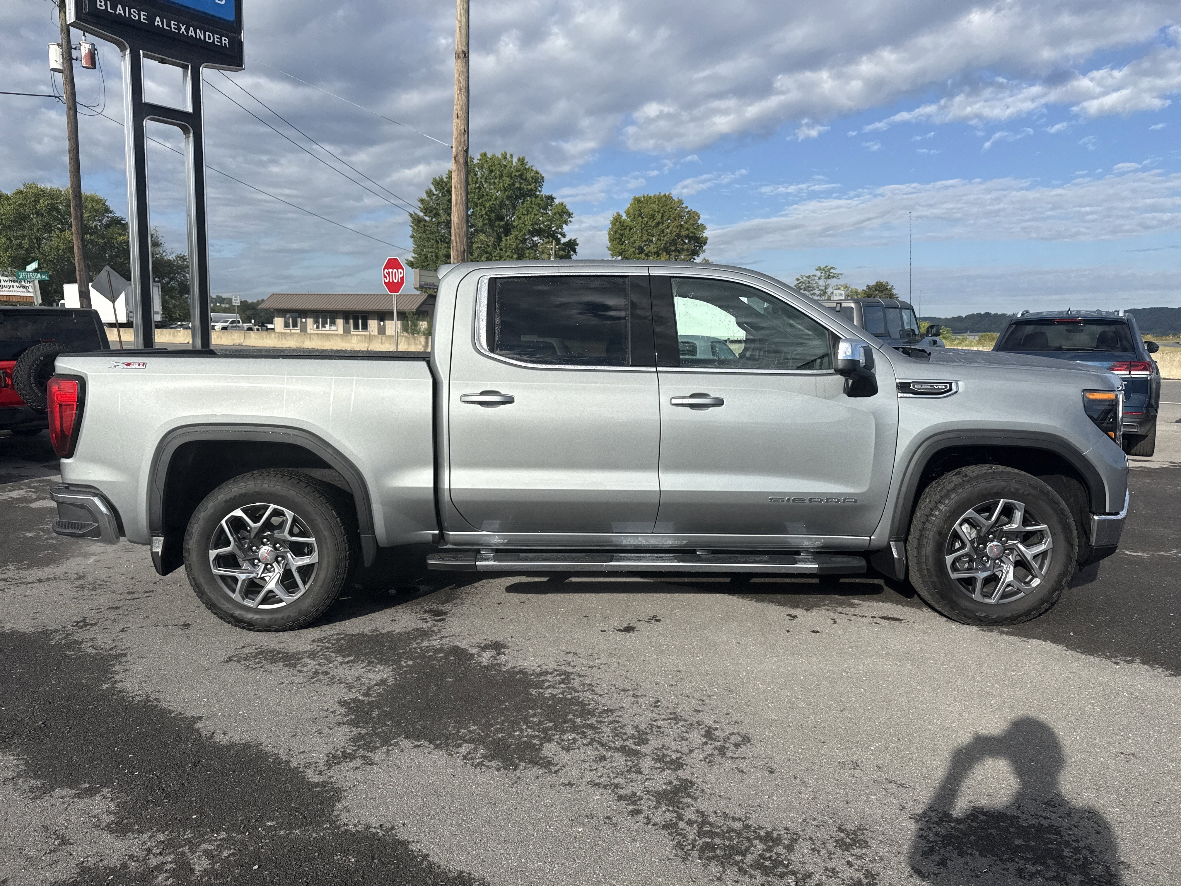 2026 GMC Sierra 1500 SLE