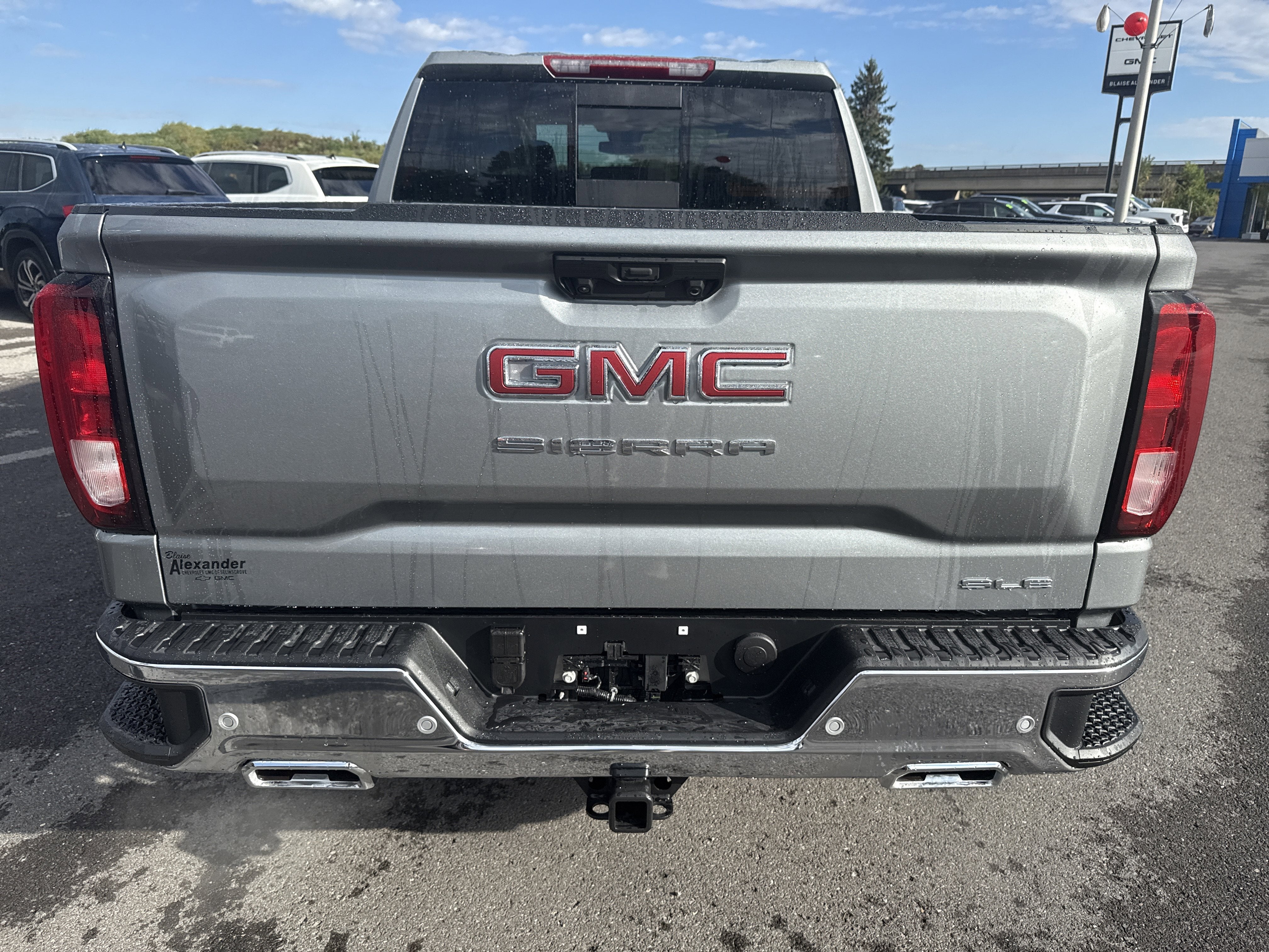 2026 GMC Sierra 1500 SLE
