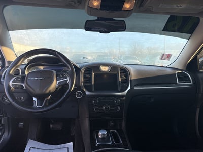 2016 Chrysler 300 Limited