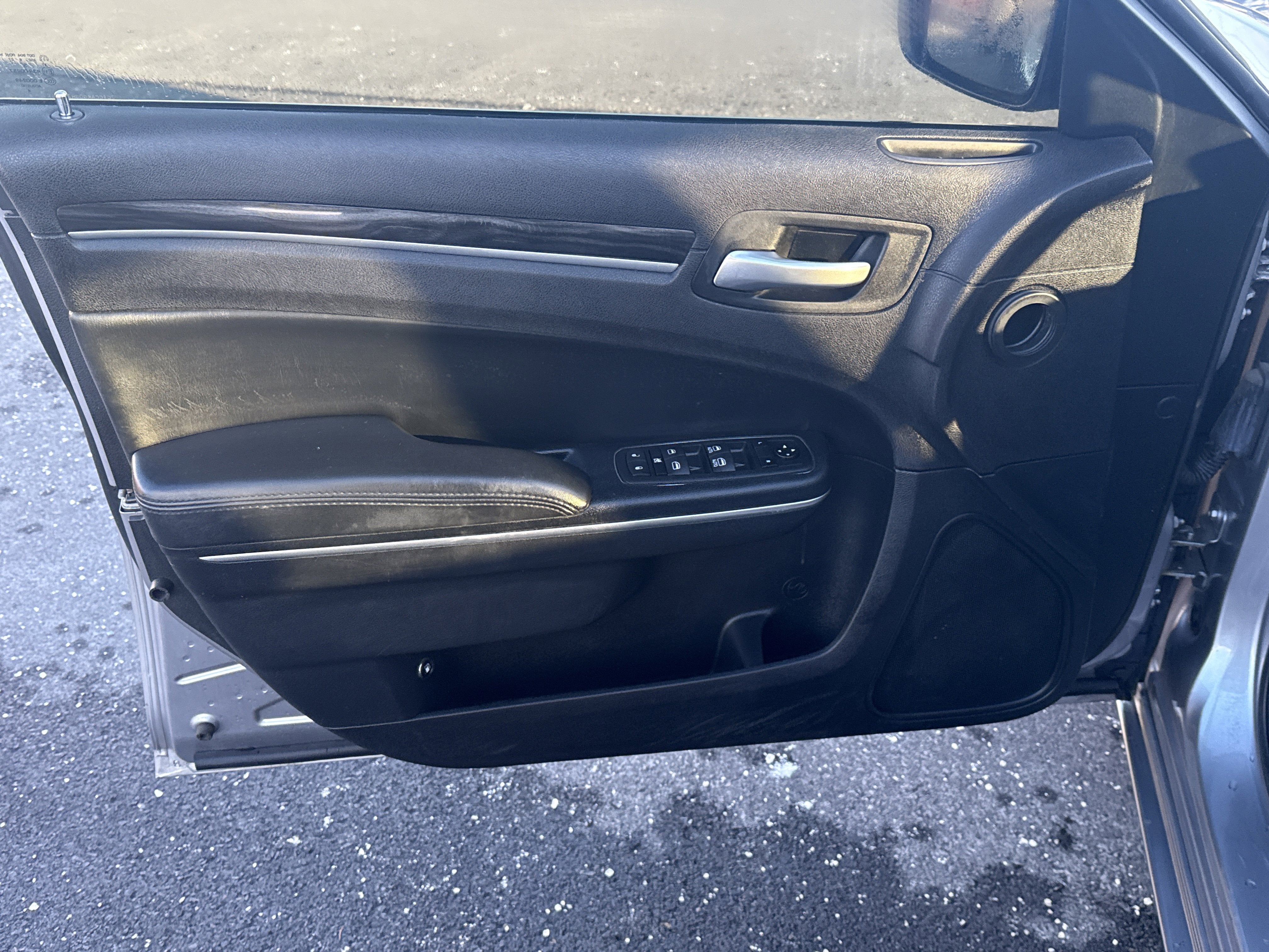 2016 Chrysler 300 Limited