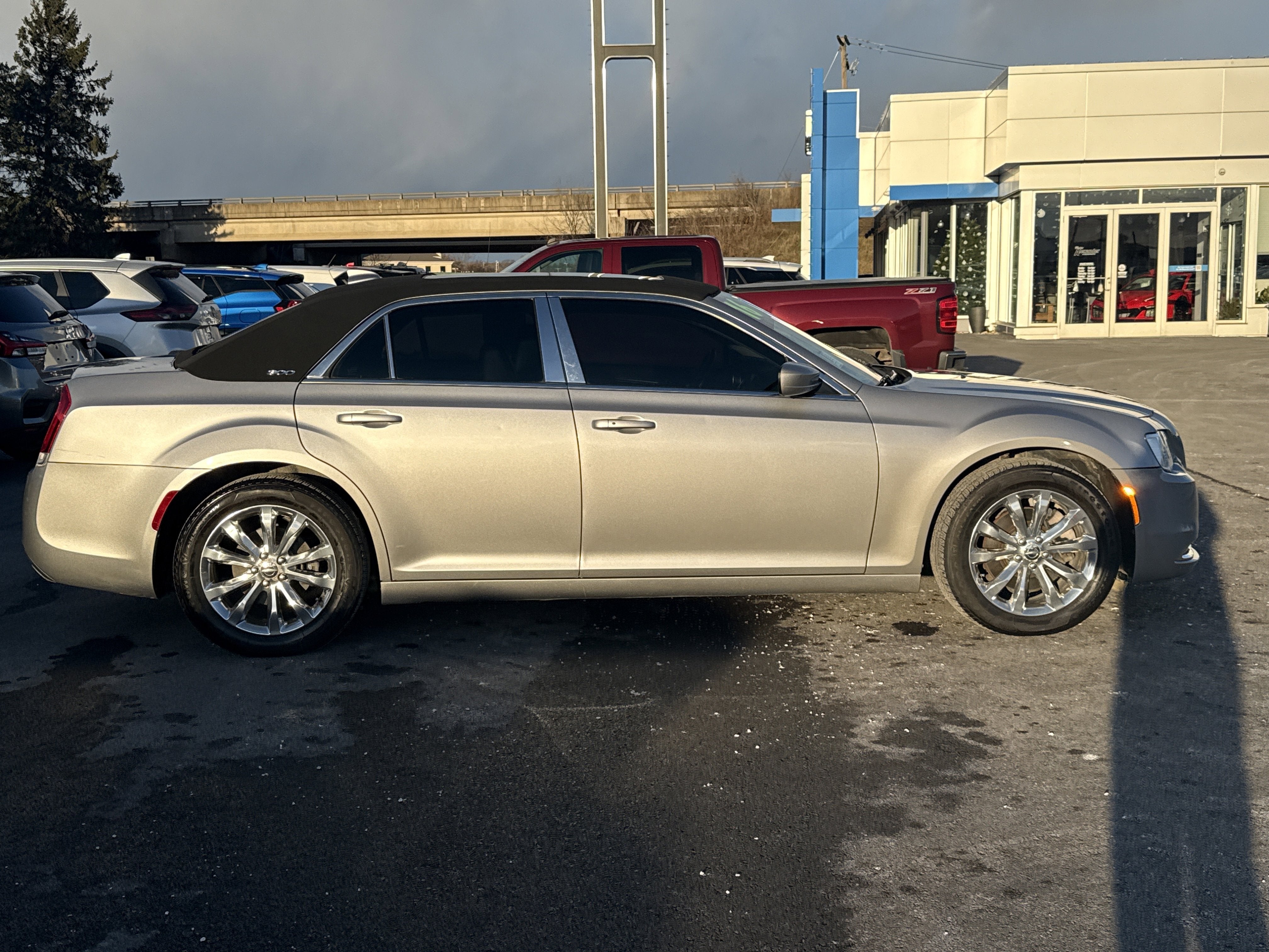 2016 Chrysler 300 Limited