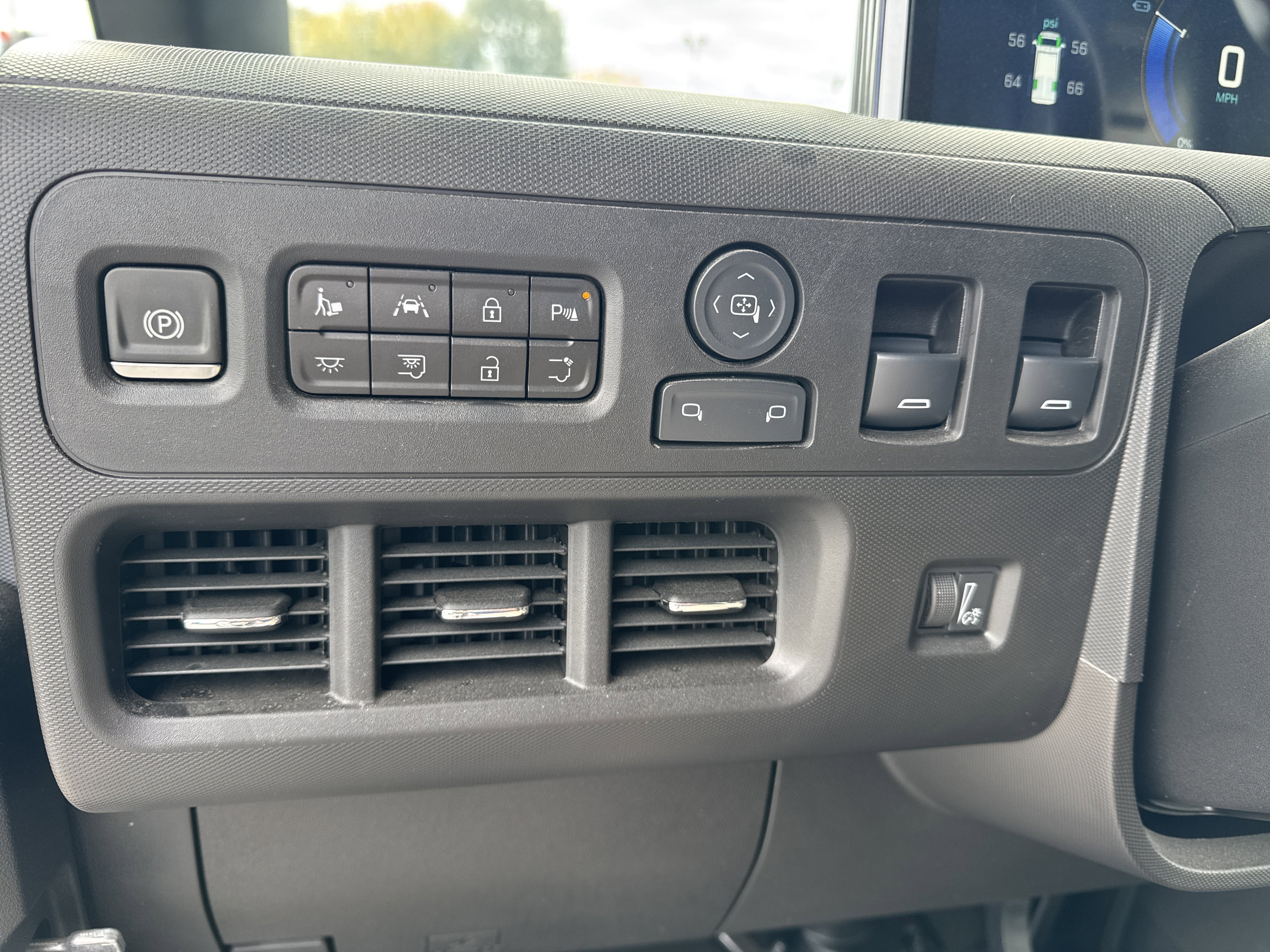 2025 Chevrolet BrightDrop 400 AWD 400