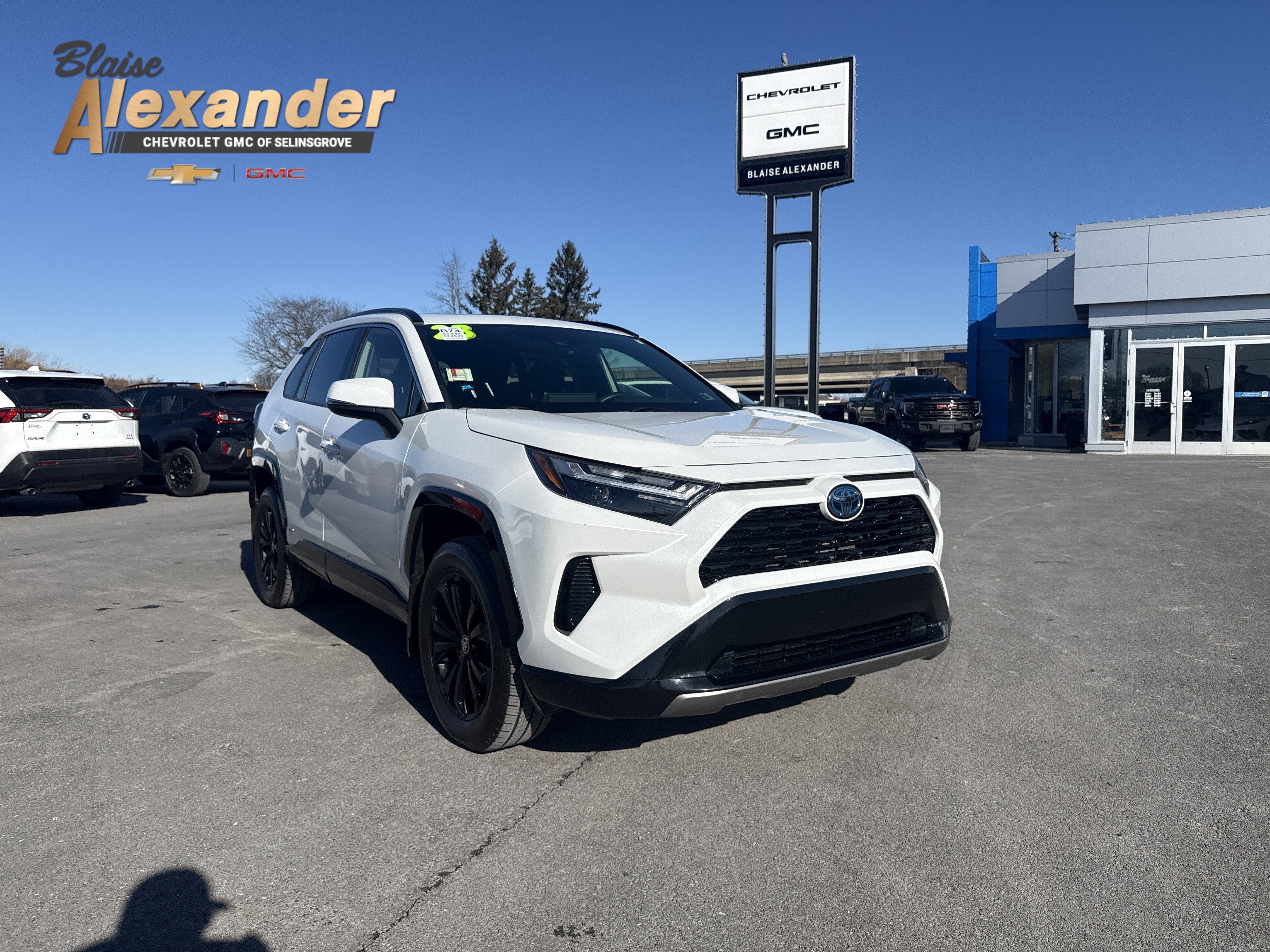 2023 Toyota RAV4 Hybrid SE