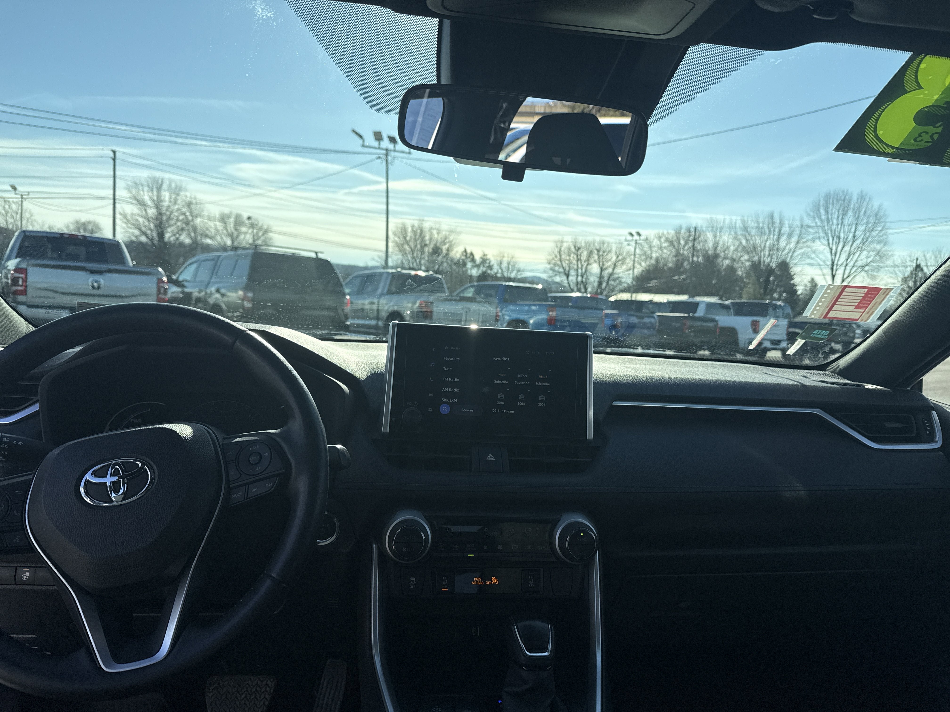 2023 Toyota RAV4 Hybrid SE