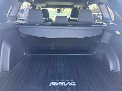 2023 Toyota RAV4 Hybrid SE