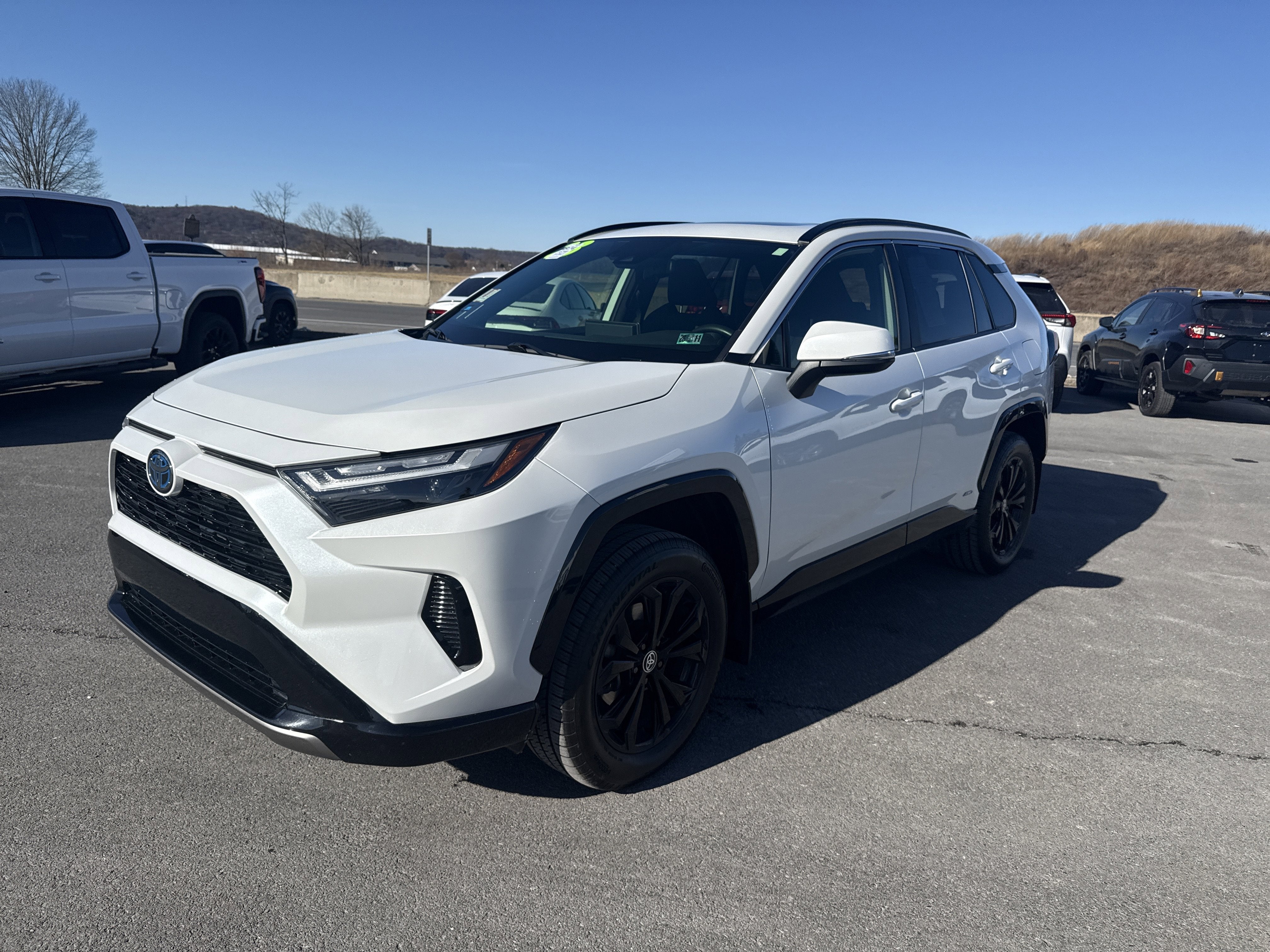 2023 Toyota RAV4 Hybrid SE