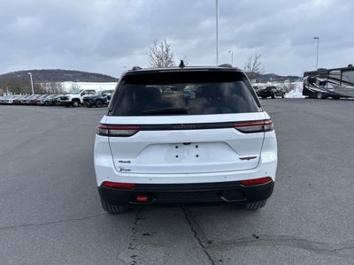 2022 Jeep Grand Cherokee Trailhawk