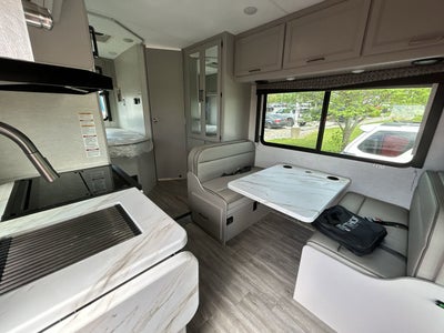 2024 THOR QUANTUM Van 159"