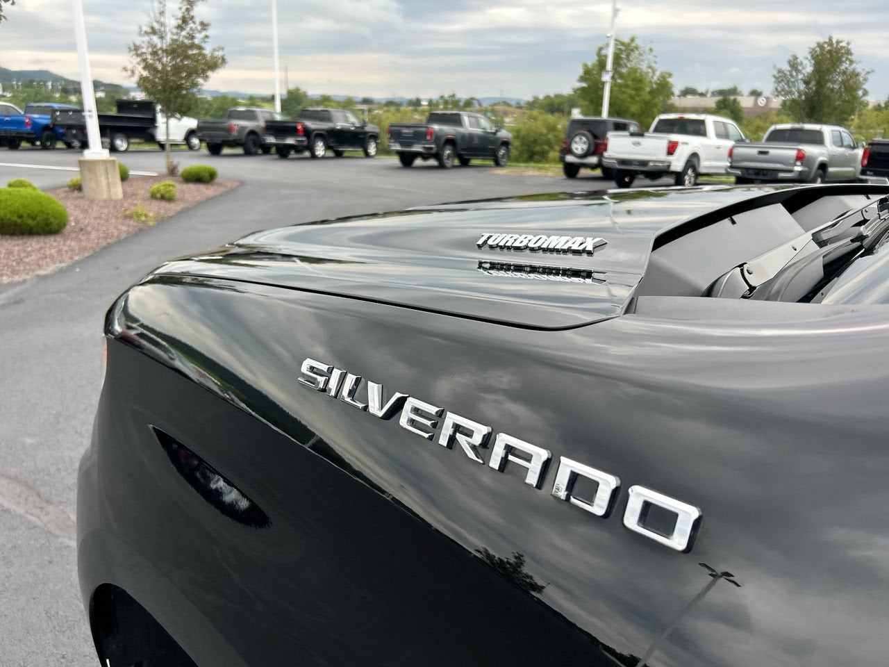 2024 Chevrolet Silverado 1500 LT