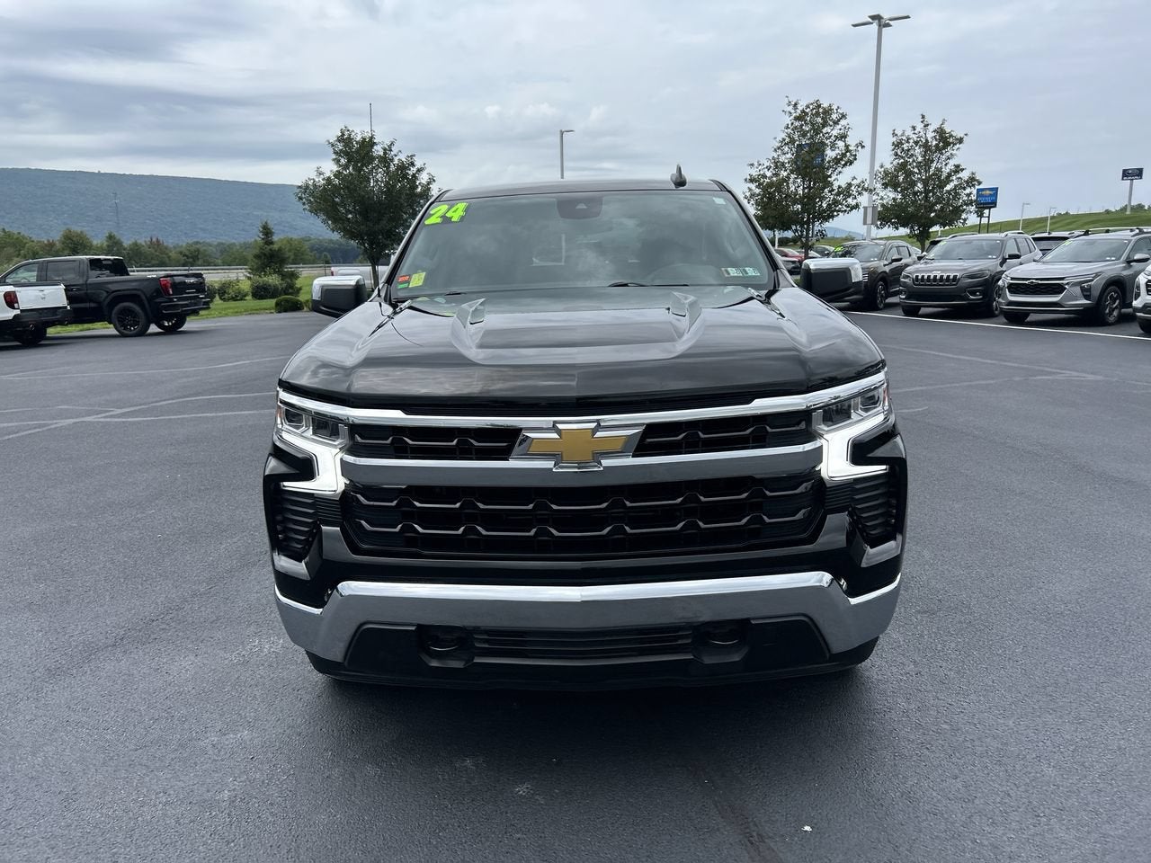 2024 Chevrolet Silverado 1500 LT
