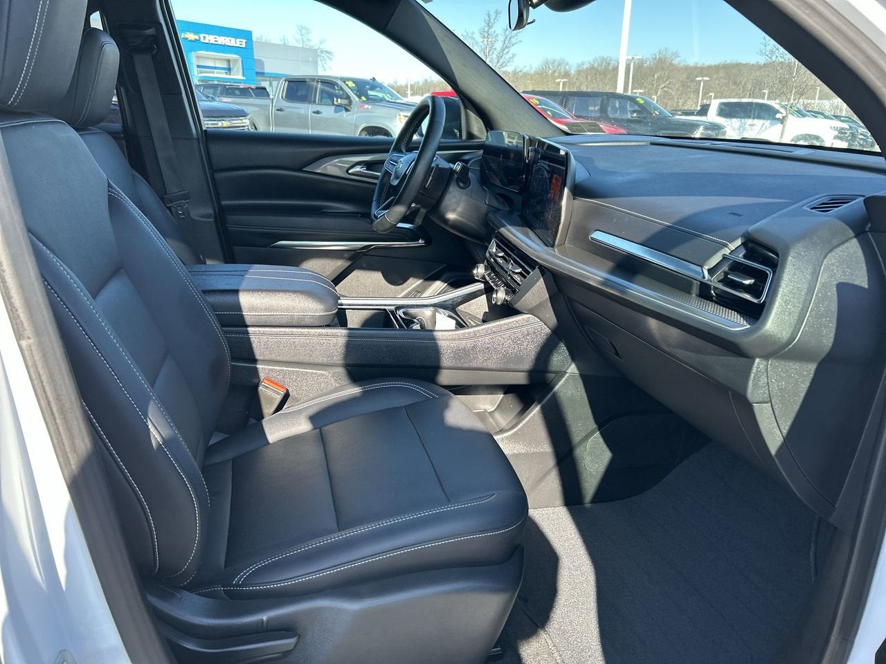 2025 Chevrolet Traverse AWD LT