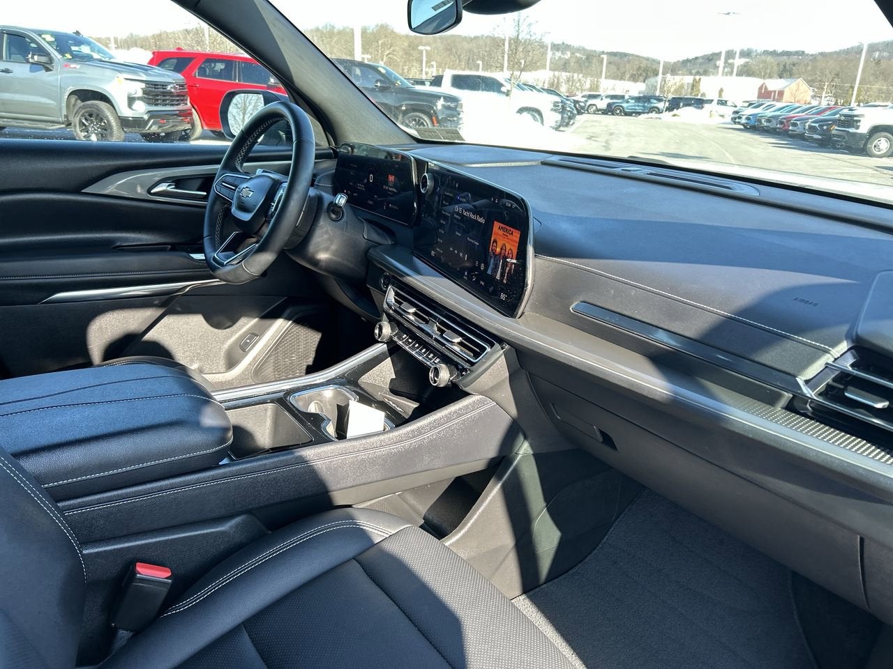 2025 Chevrolet Traverse AWD LT