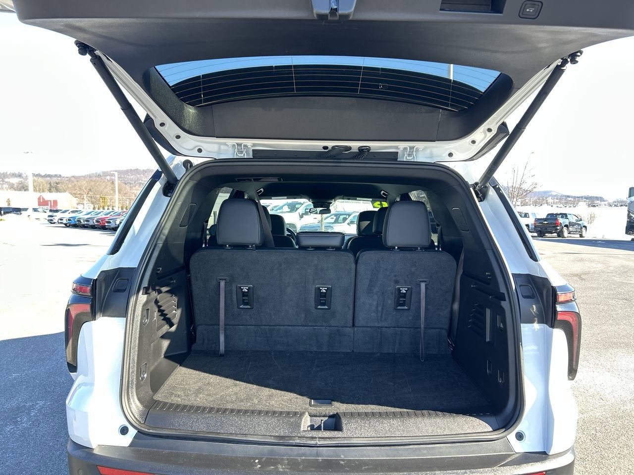 2025 Chevrolet Traverse AWD LT