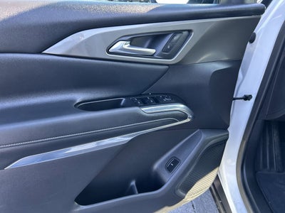 2025 Chevrolet Traverse AWD LT