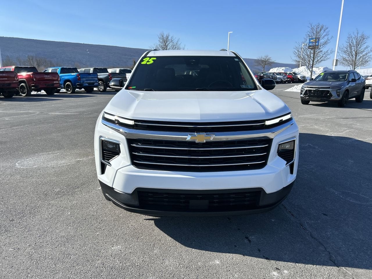 2025 Chevrolet Traverse AWD LT