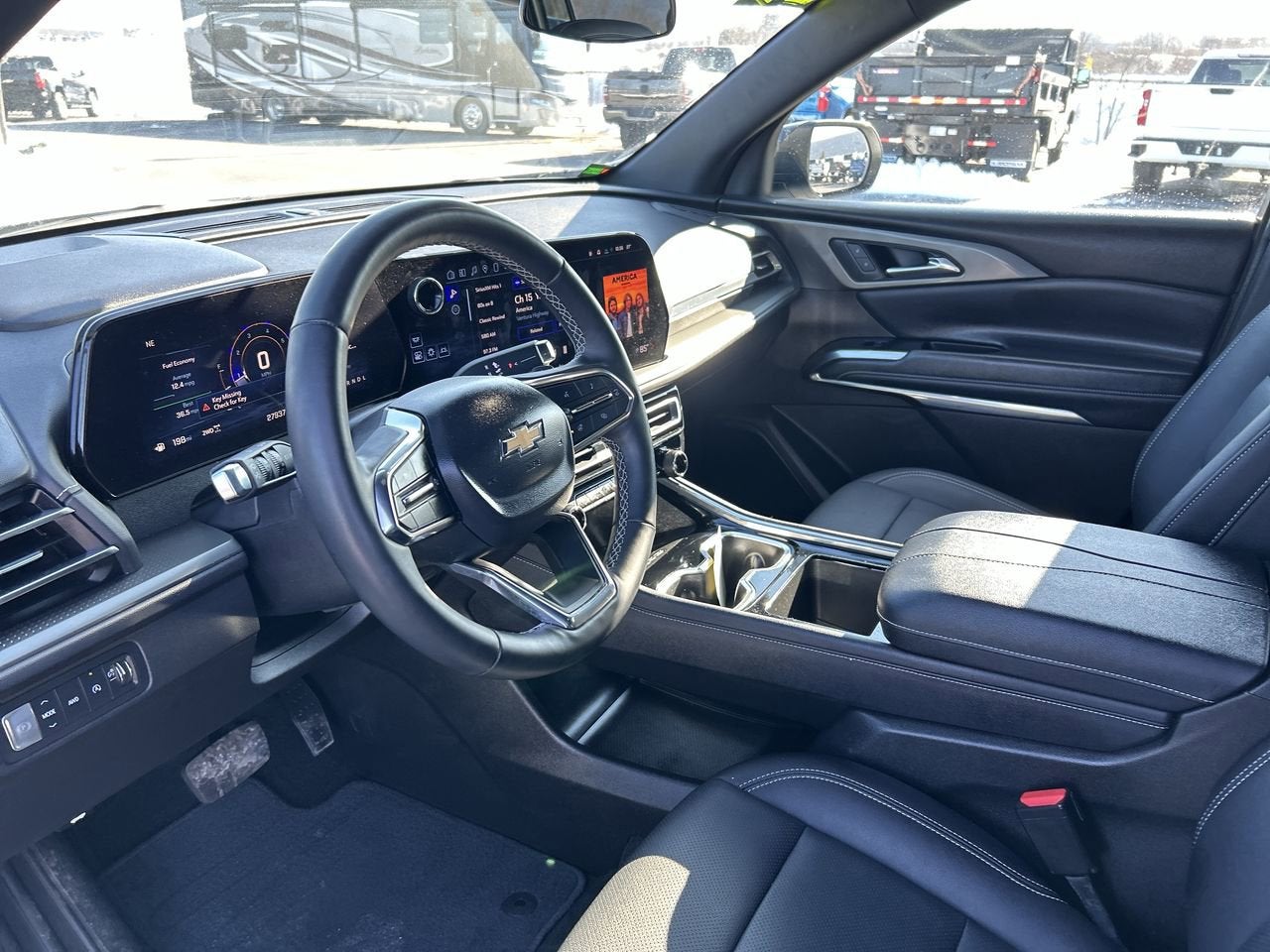 2025 Chevrolet Traverse AWD LT
