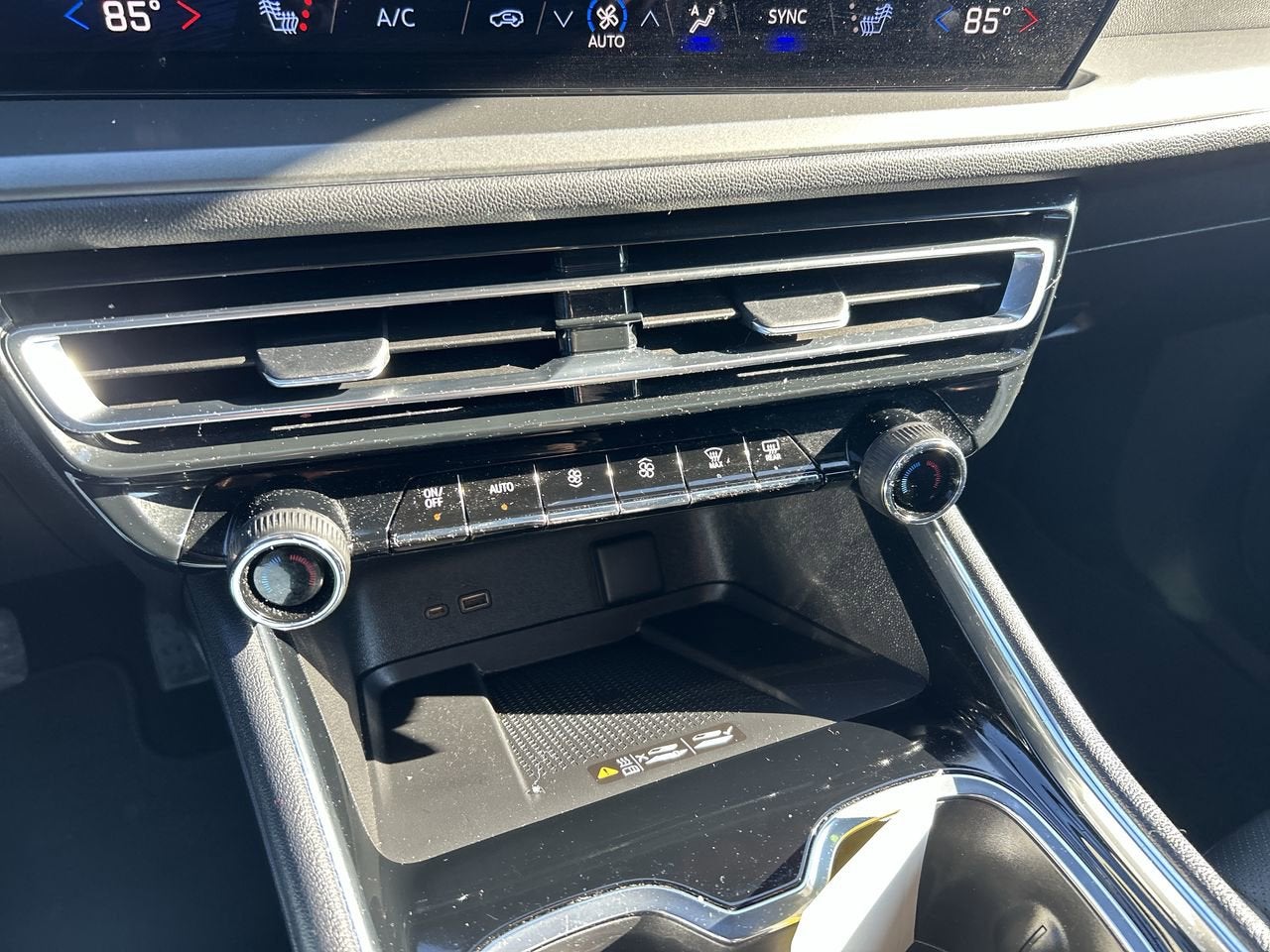 2025 Chevrolet Traverse AWD LT