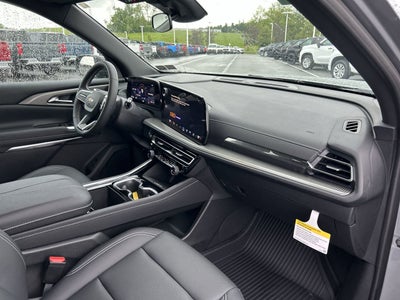 2025 Chevrolet Traverse AWD LT