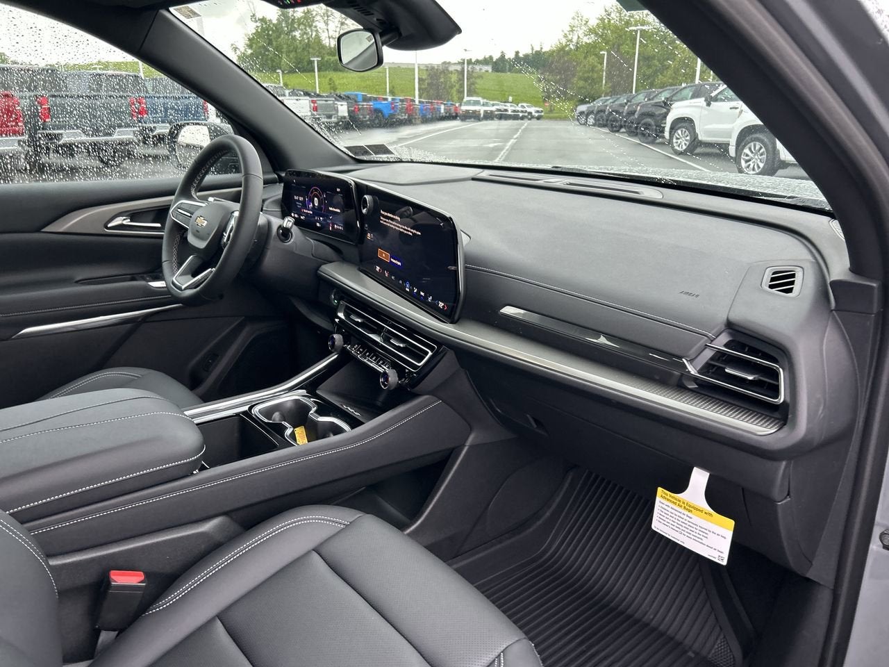 2025 Chevrolet Traverse AWD LT