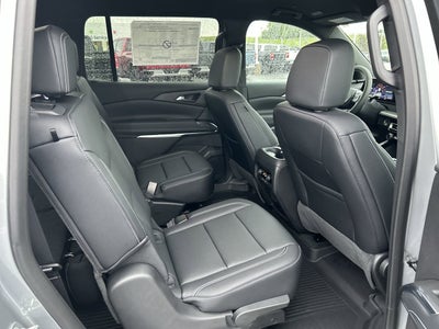 2025 Chevrolet Traverse AWD LT