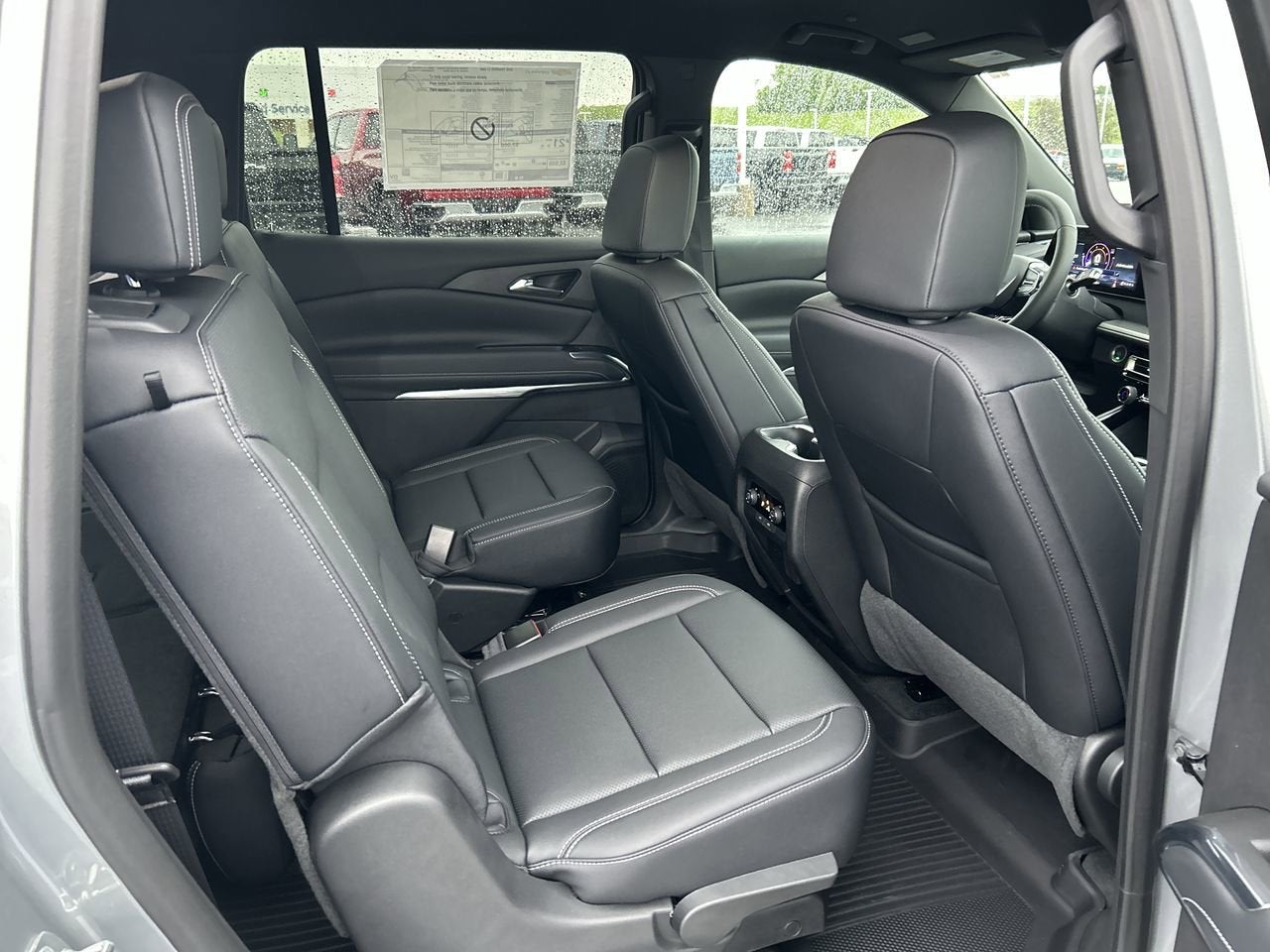 2025 Chevrolet Traverse AWD LT