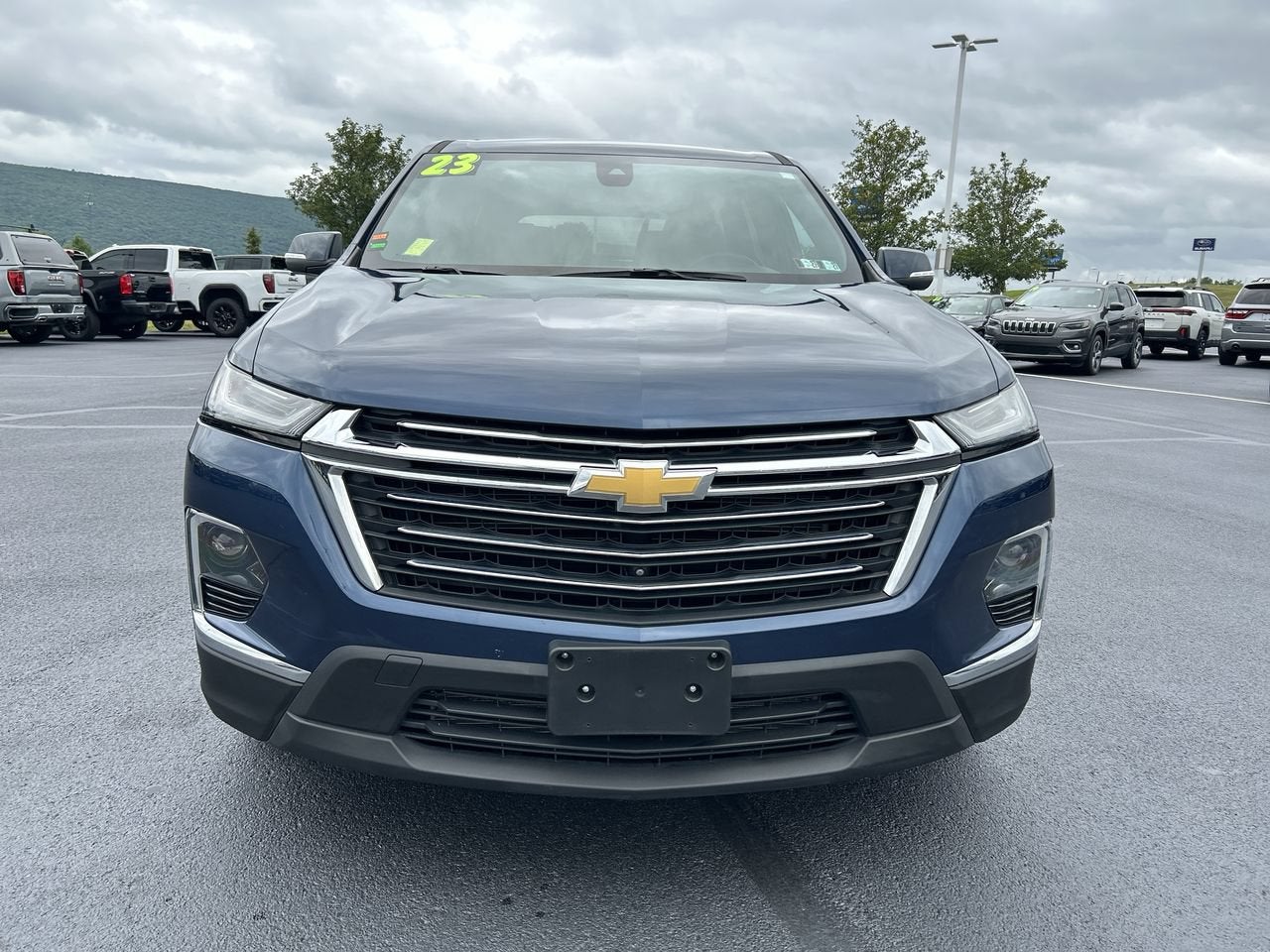 2023 Chevrolet Traverse LT Leather