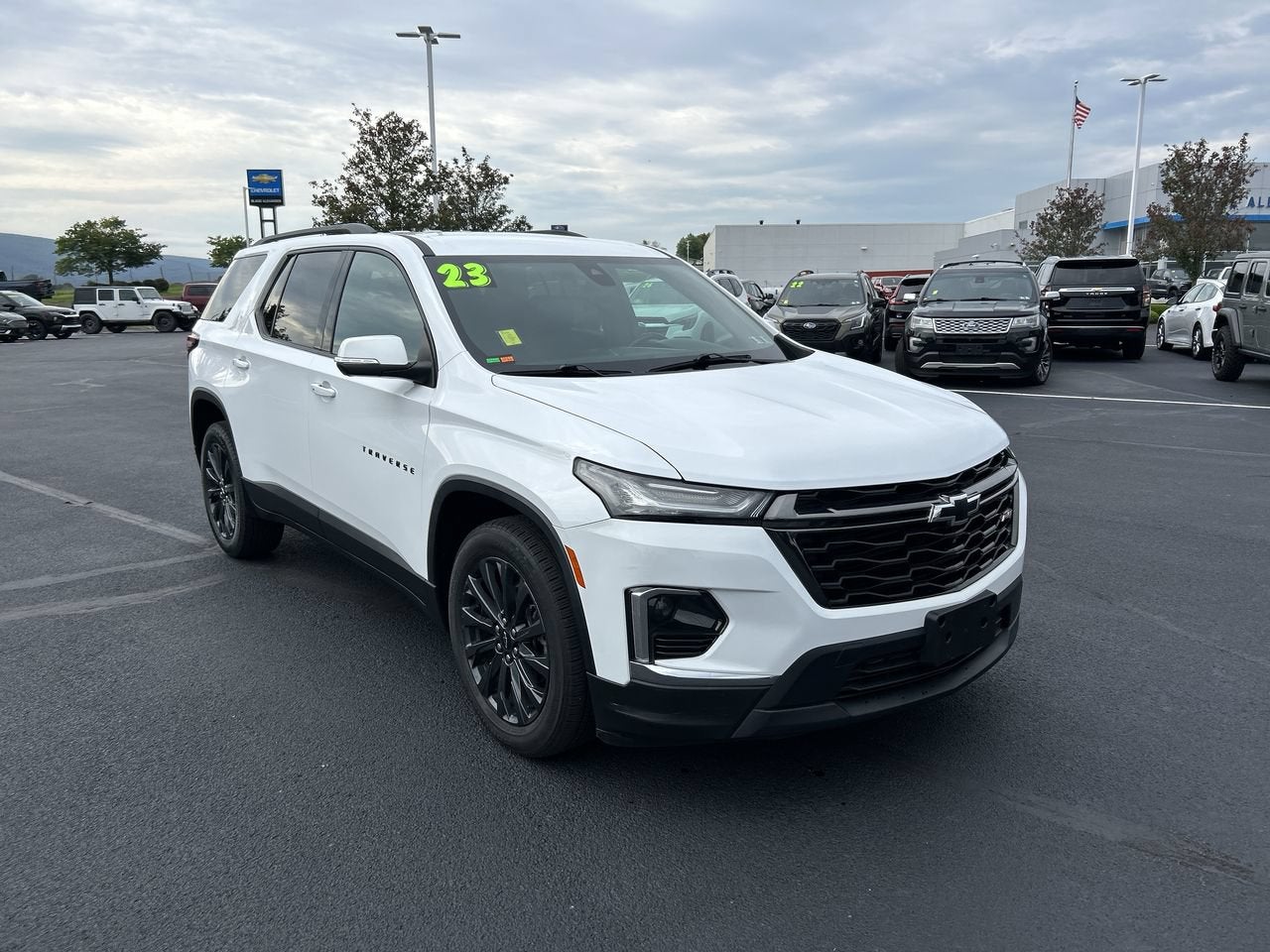 2023 Chevrolet Traverse RS
