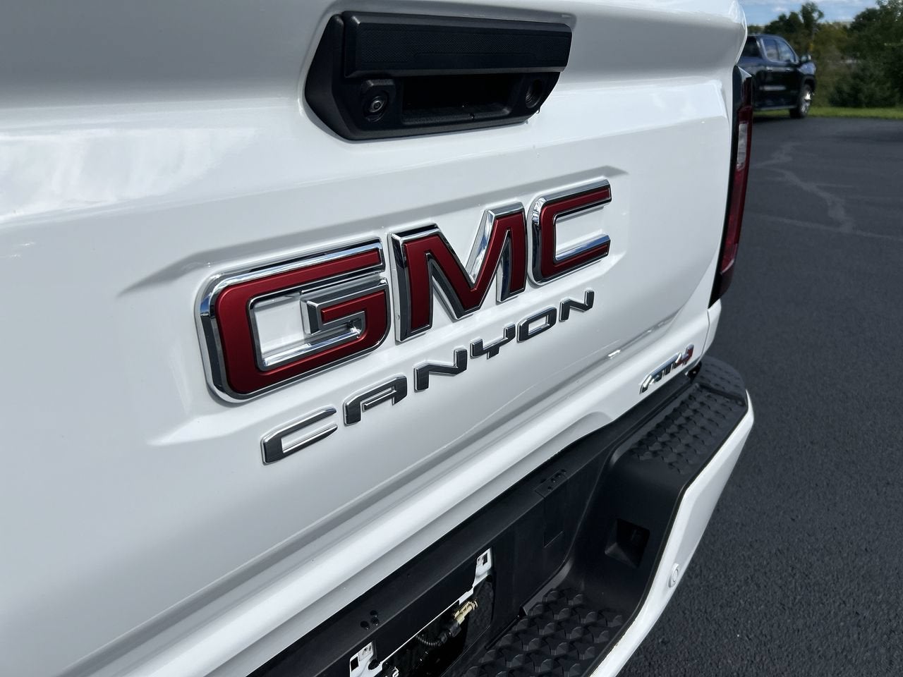 2024 GMC Canyon 4WD AT4