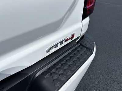 2024 GMC Canyon 4WD AT4