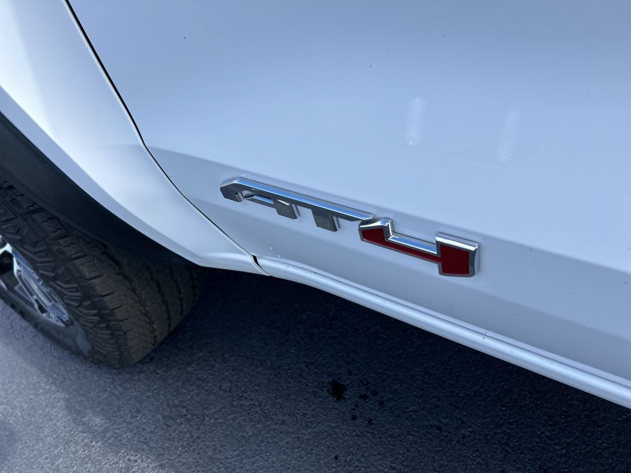 2024 GMC Canyon 4WD AT4