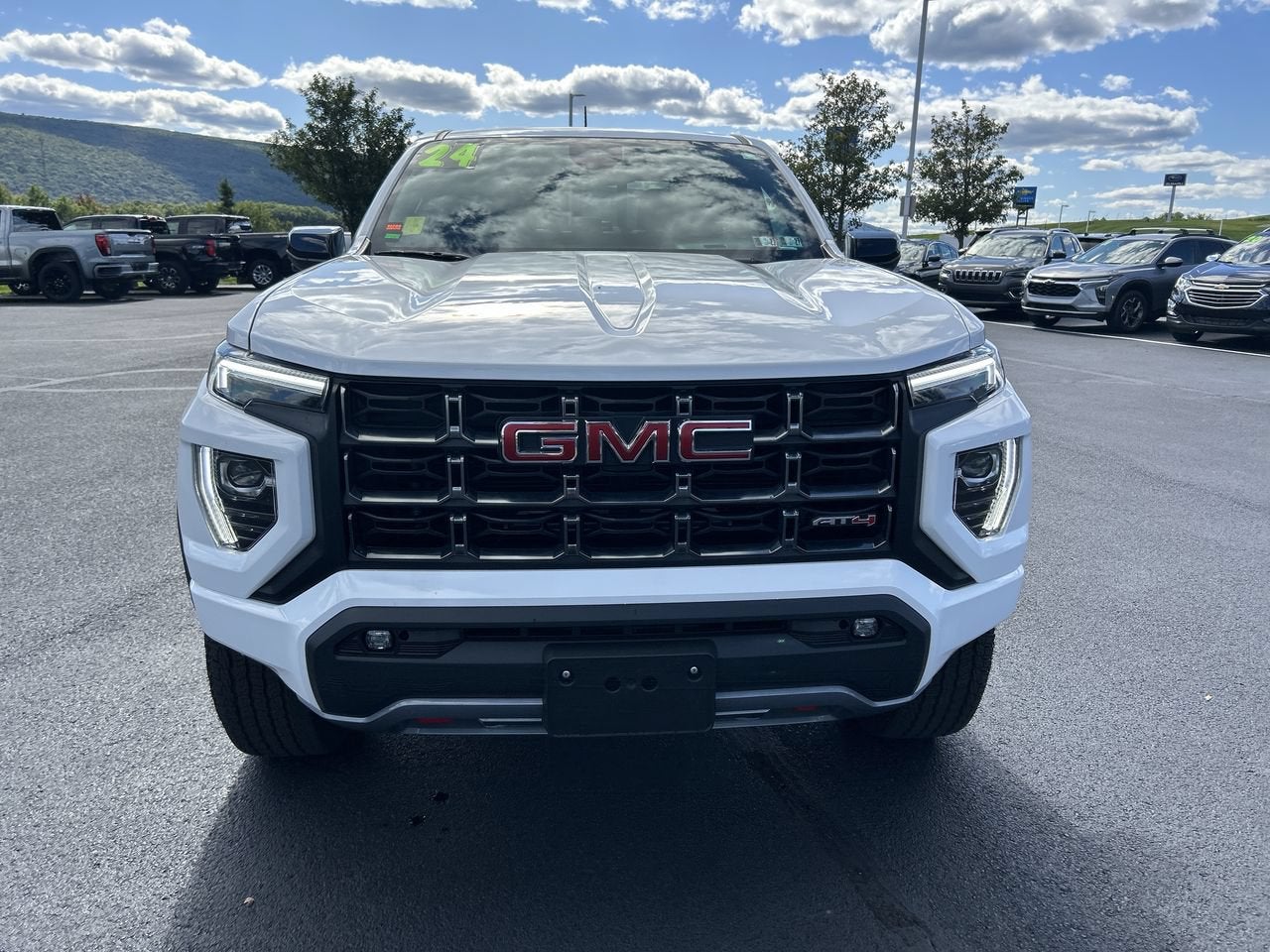 2024 GMC Canyon 4WD AT4