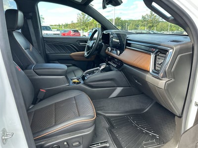 2024 GMC Canyon 4WD AT4