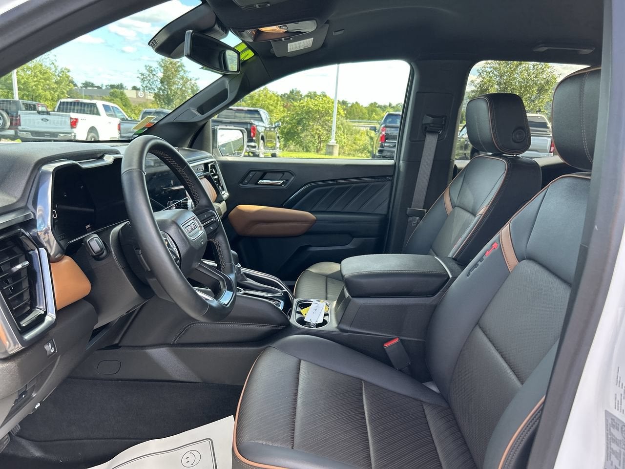 2024 GMC Canyon 4WD AT4