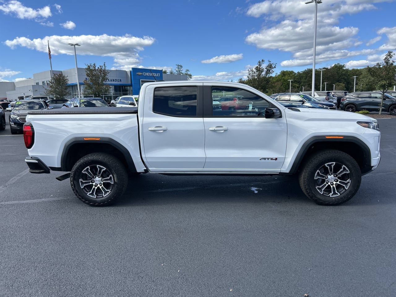 2024 GMC Canyon 4WD AT4