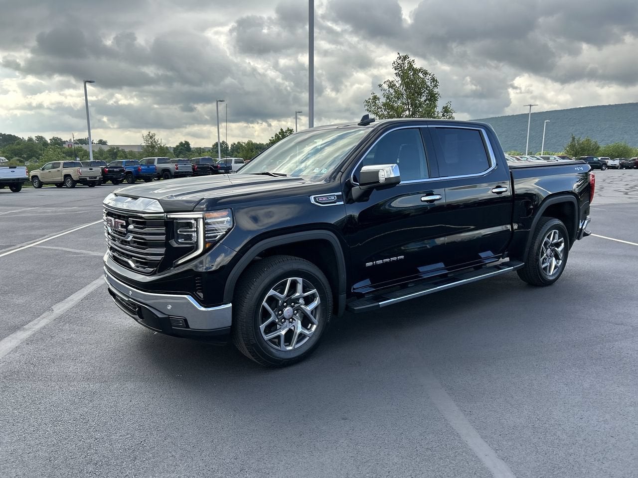 2024 GMC Sierra 1500 SLT