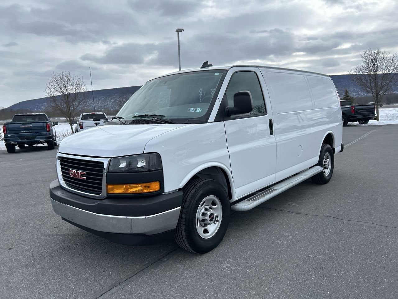 2024 GMC Savana Cargo Van 1WT