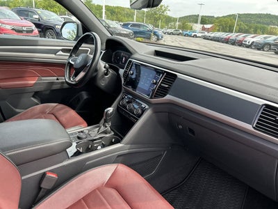 2022 Volkswagen Atlas Cross Sport 3.6L V6 SEL Premium R-Line