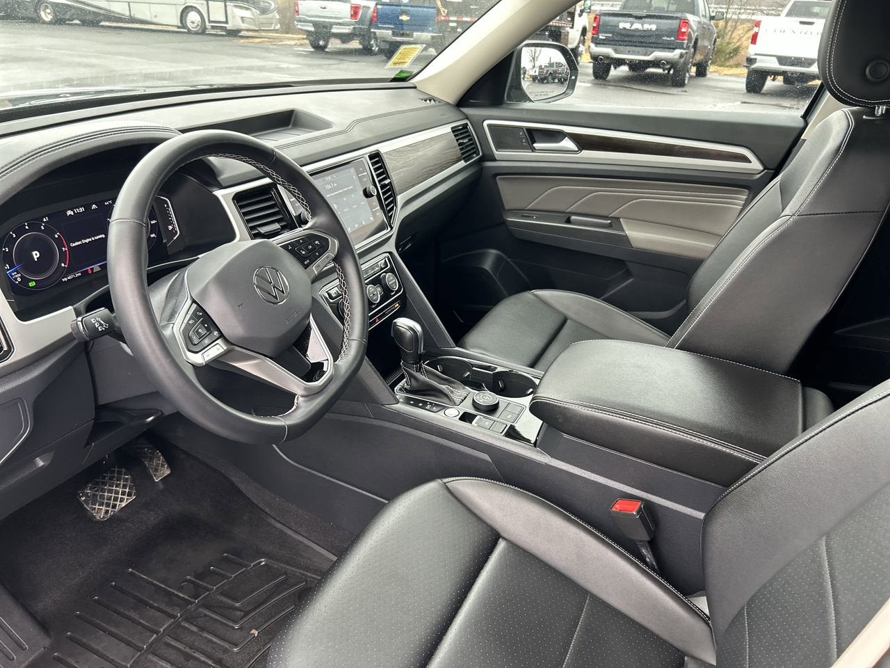 2022 Volkswagen Atlas 3.6L V6 SE w/Technology