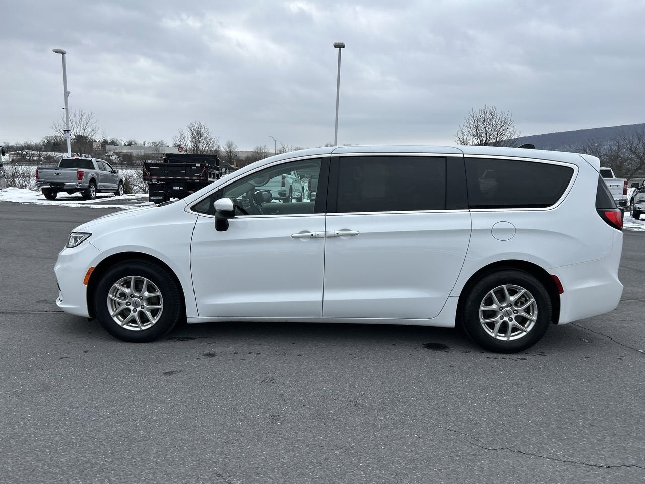 2023 Chrysler Pacifica Touring L