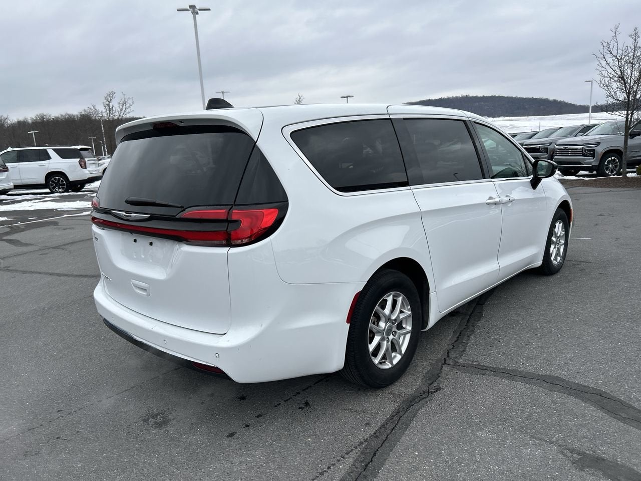 2024 Chrysler Pacifica Touring L