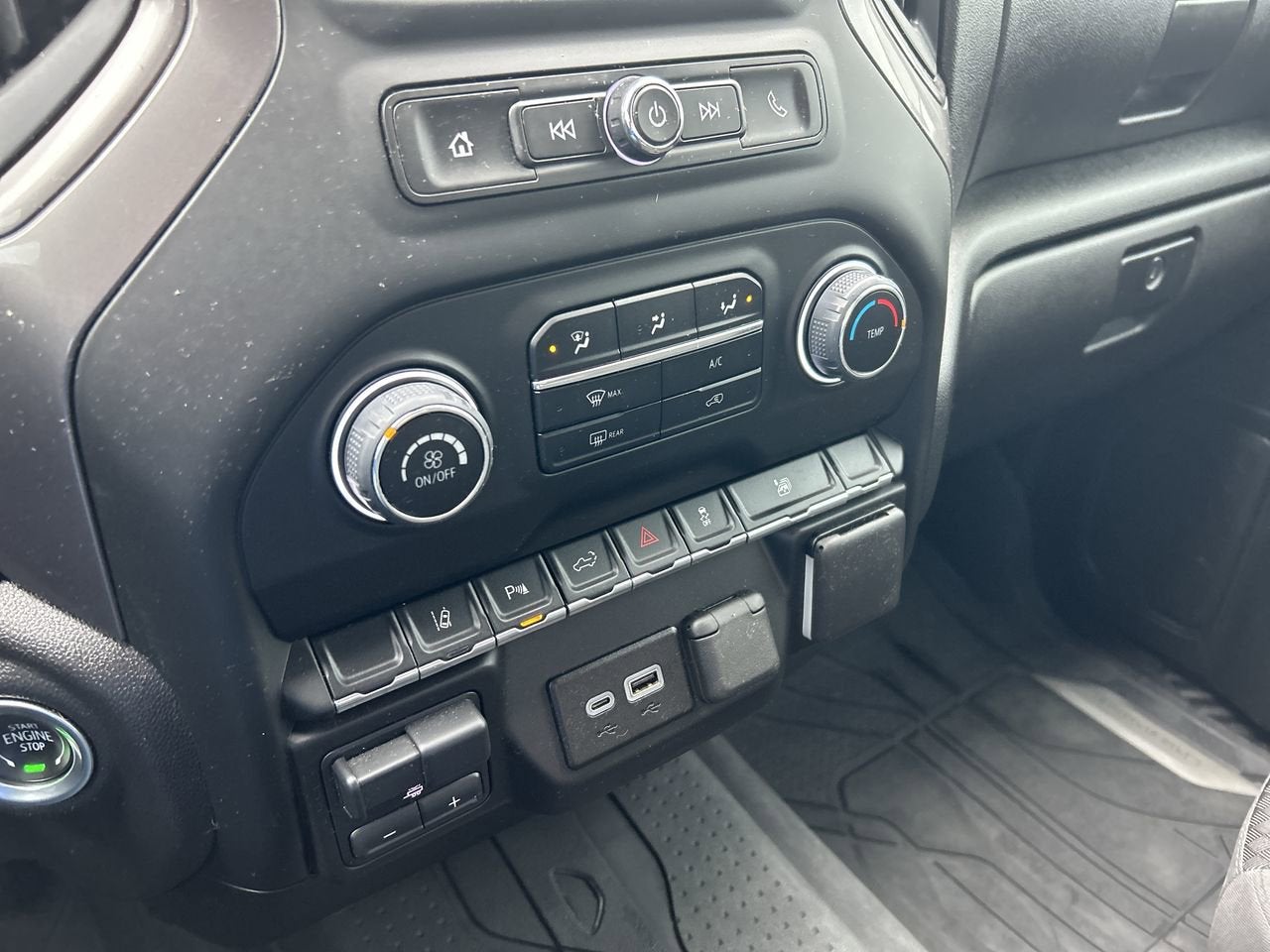 2024 Chevrolet Silverado 2500HD Custom