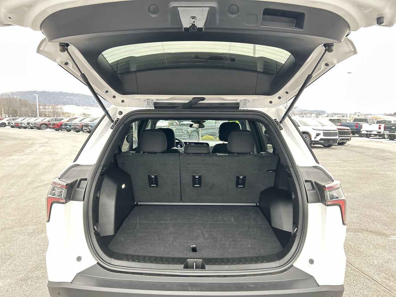 2025 Chevrolet Equinox AWD LT