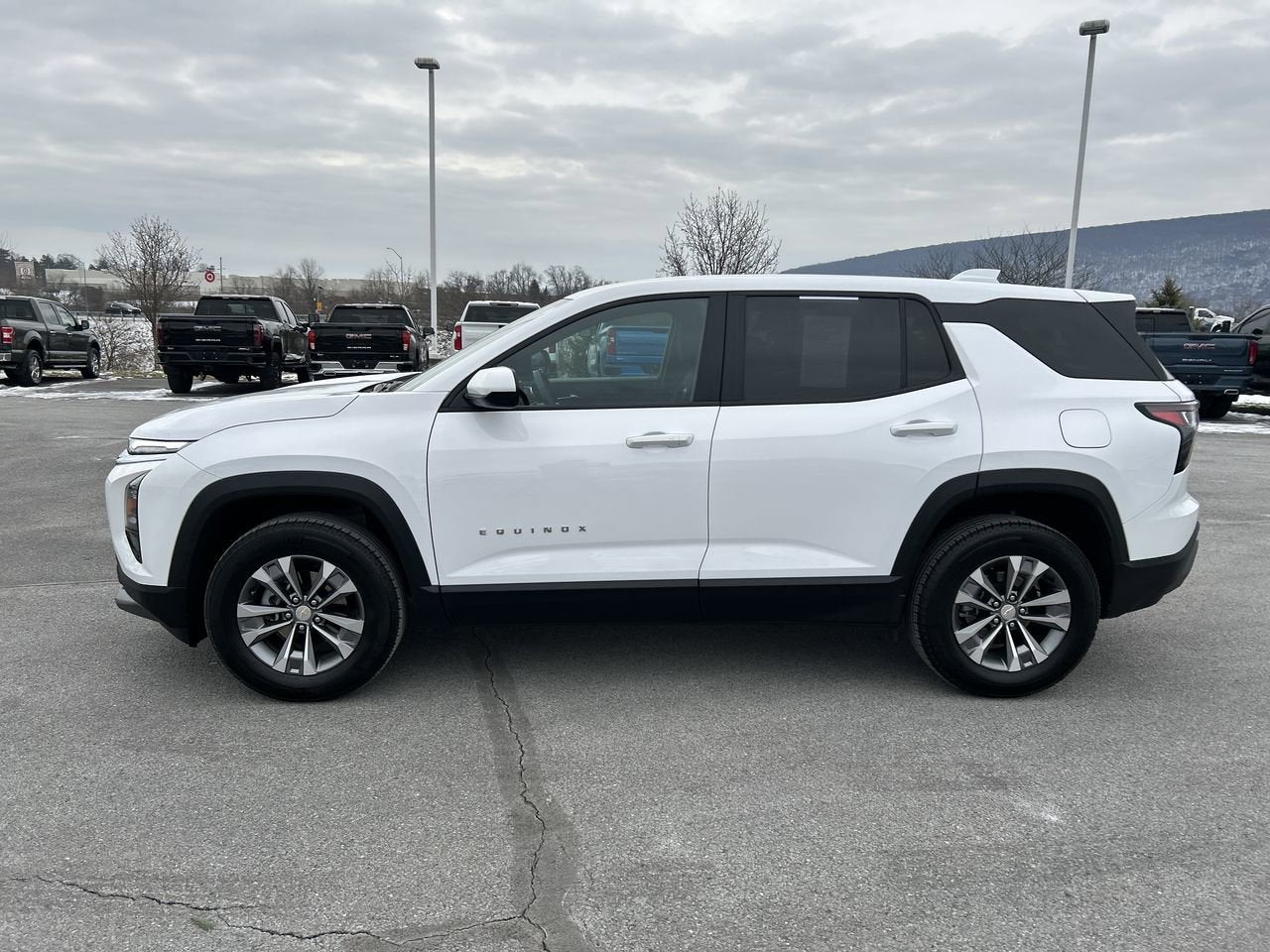 2025 Chevrolet Equinox AWD LT