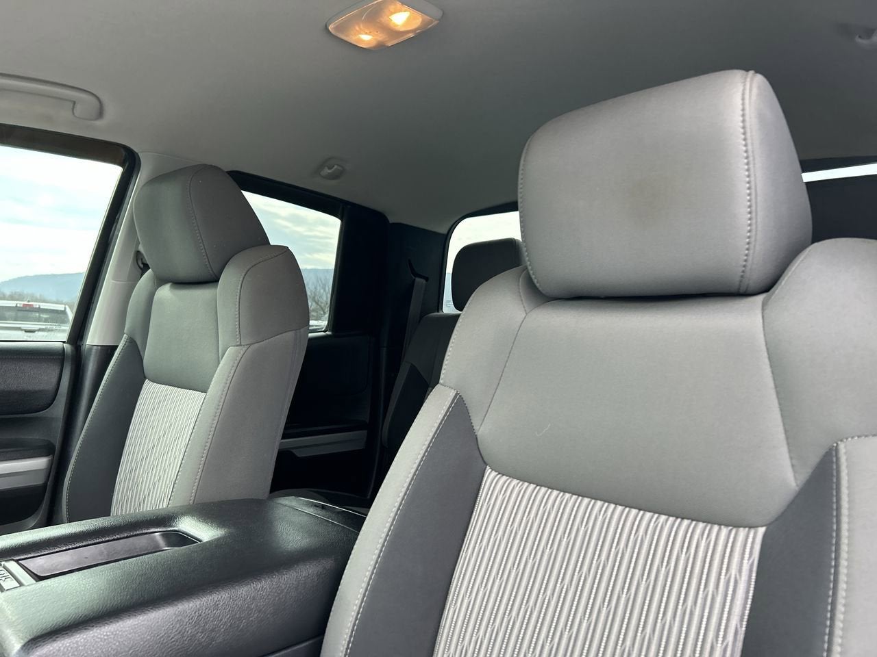 2017 Toyota Tundra 4WD SR