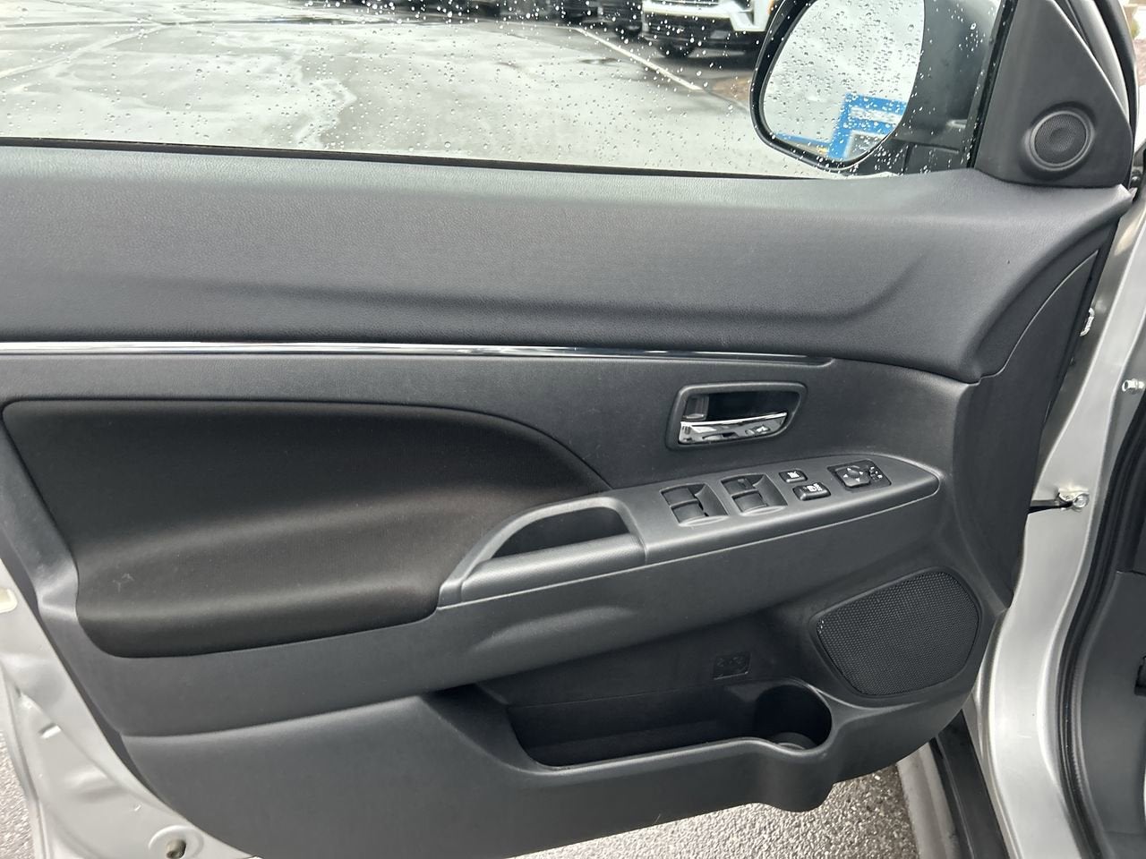 2024 Mitsubishi Outlander Sport S