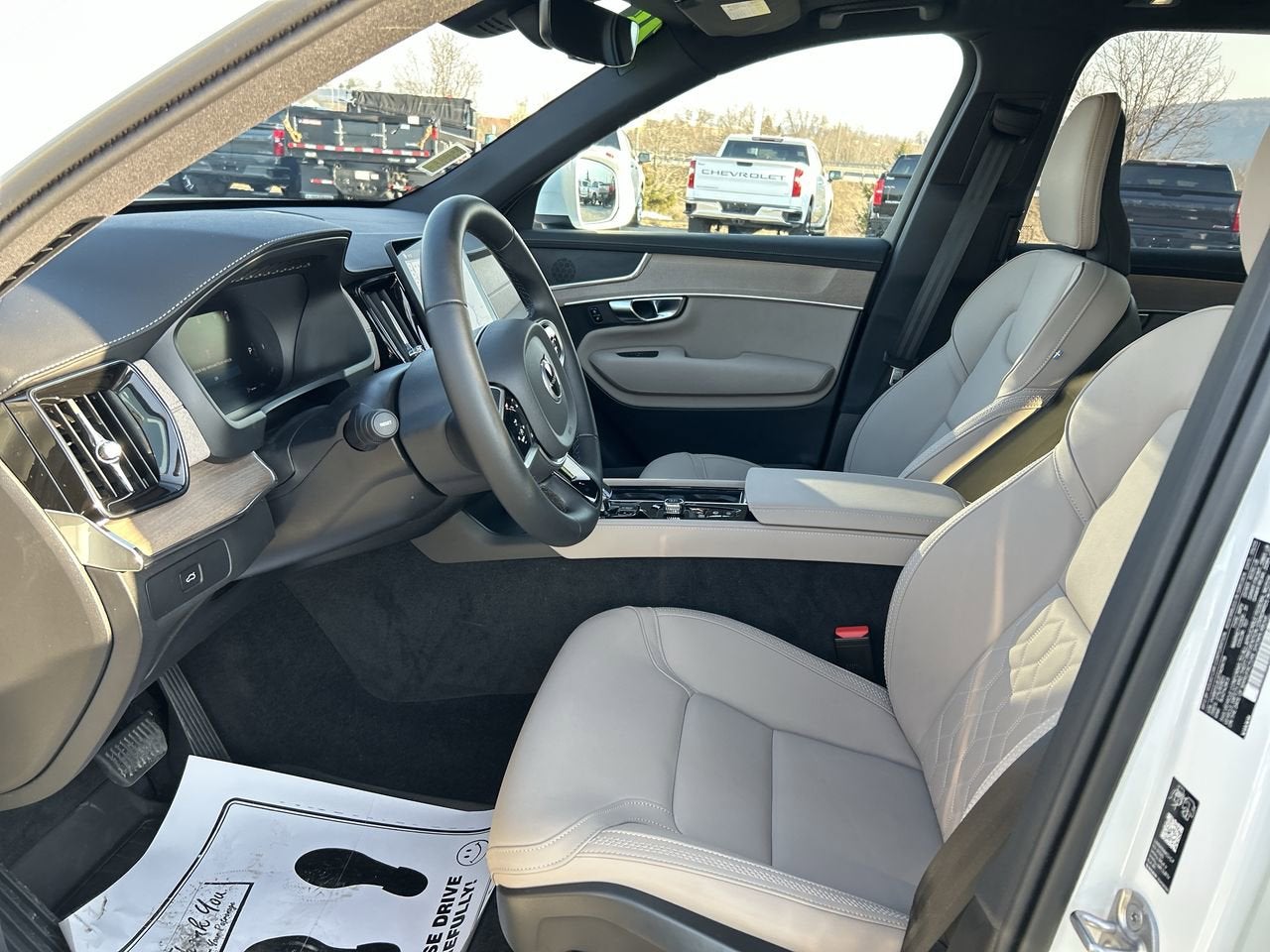 2026 Volvo XC90 Plus