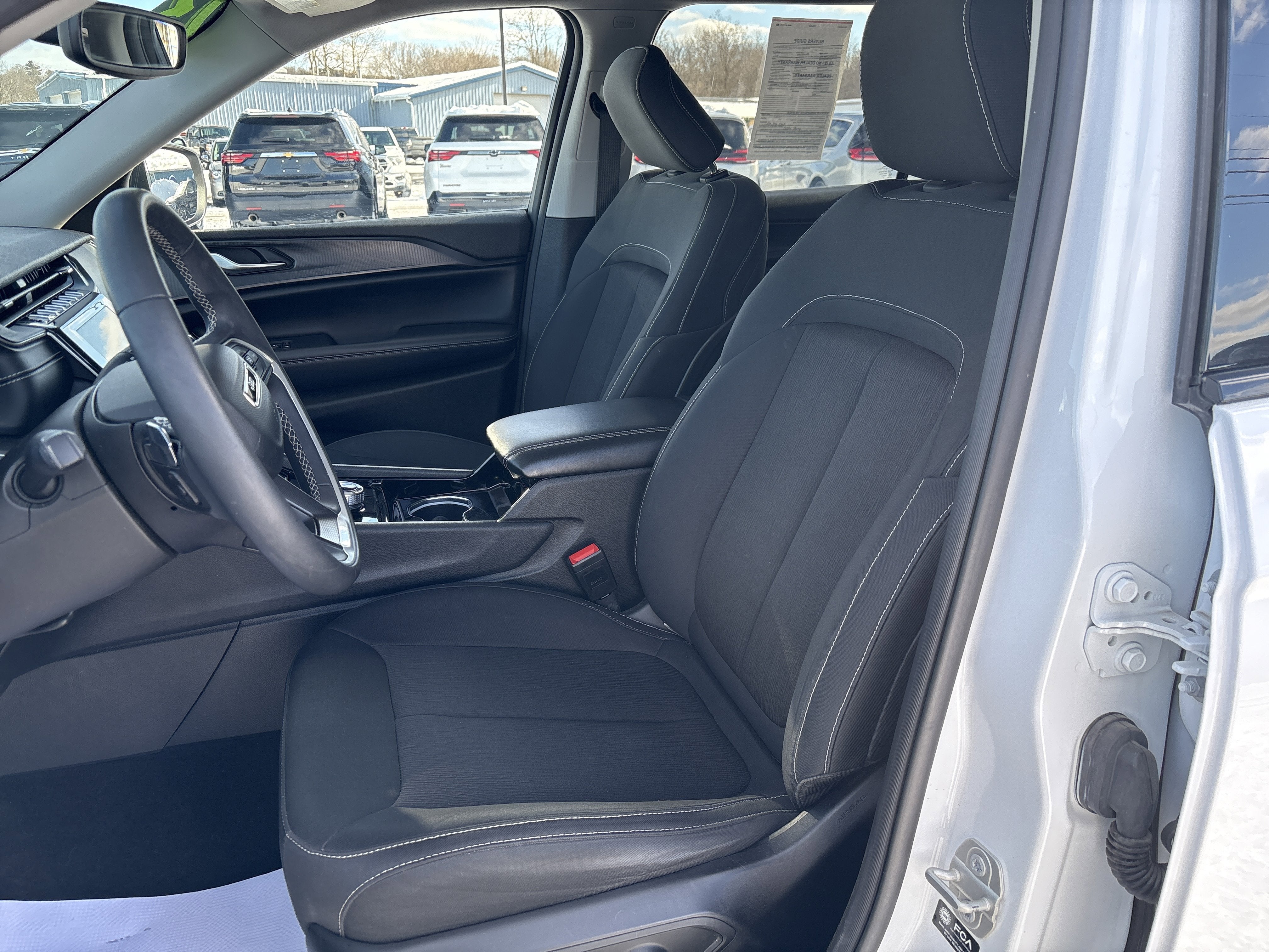 2023 Jeep Grand Cherokee L Laredo