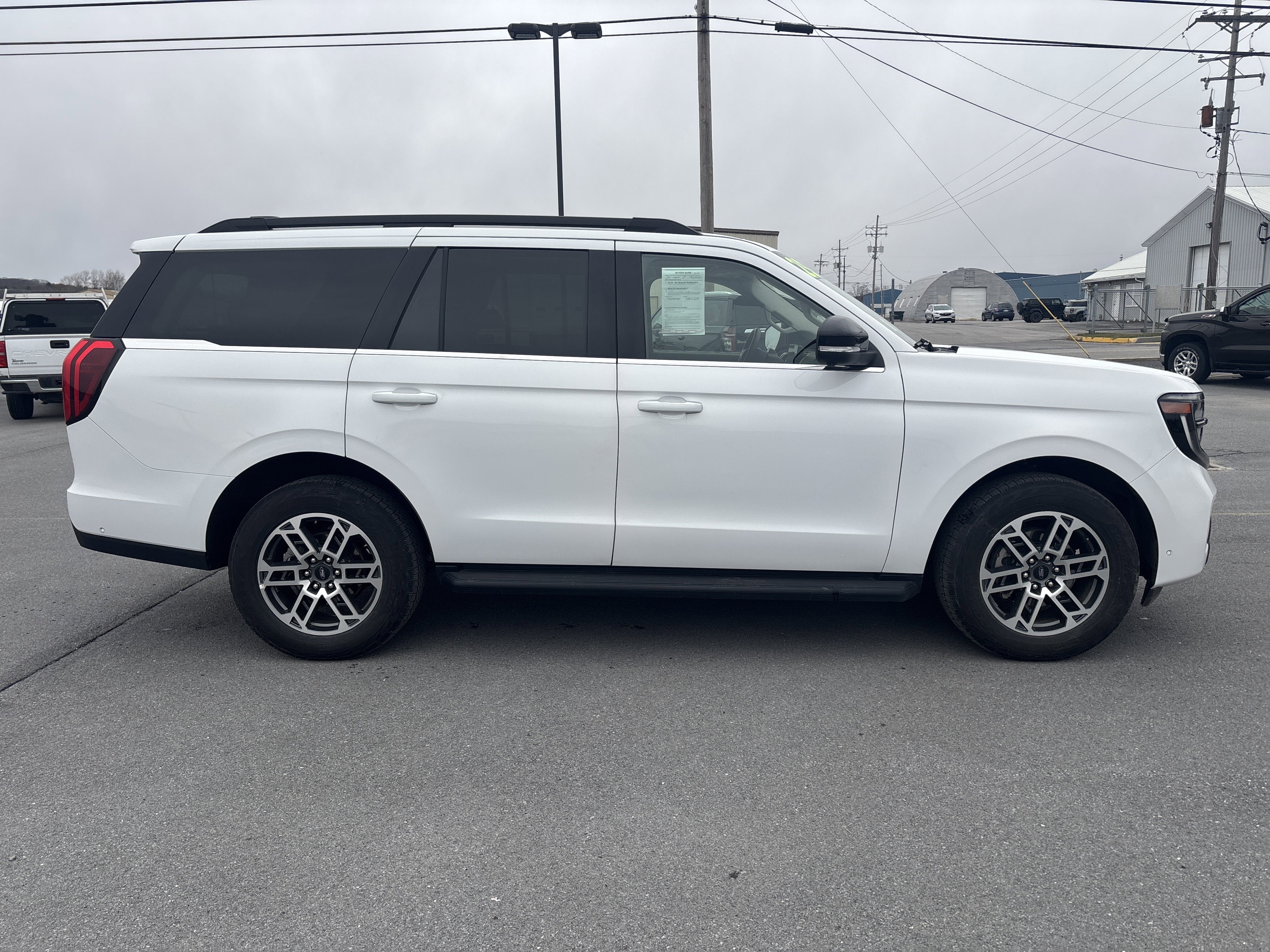 2025 Ford Expedition Active