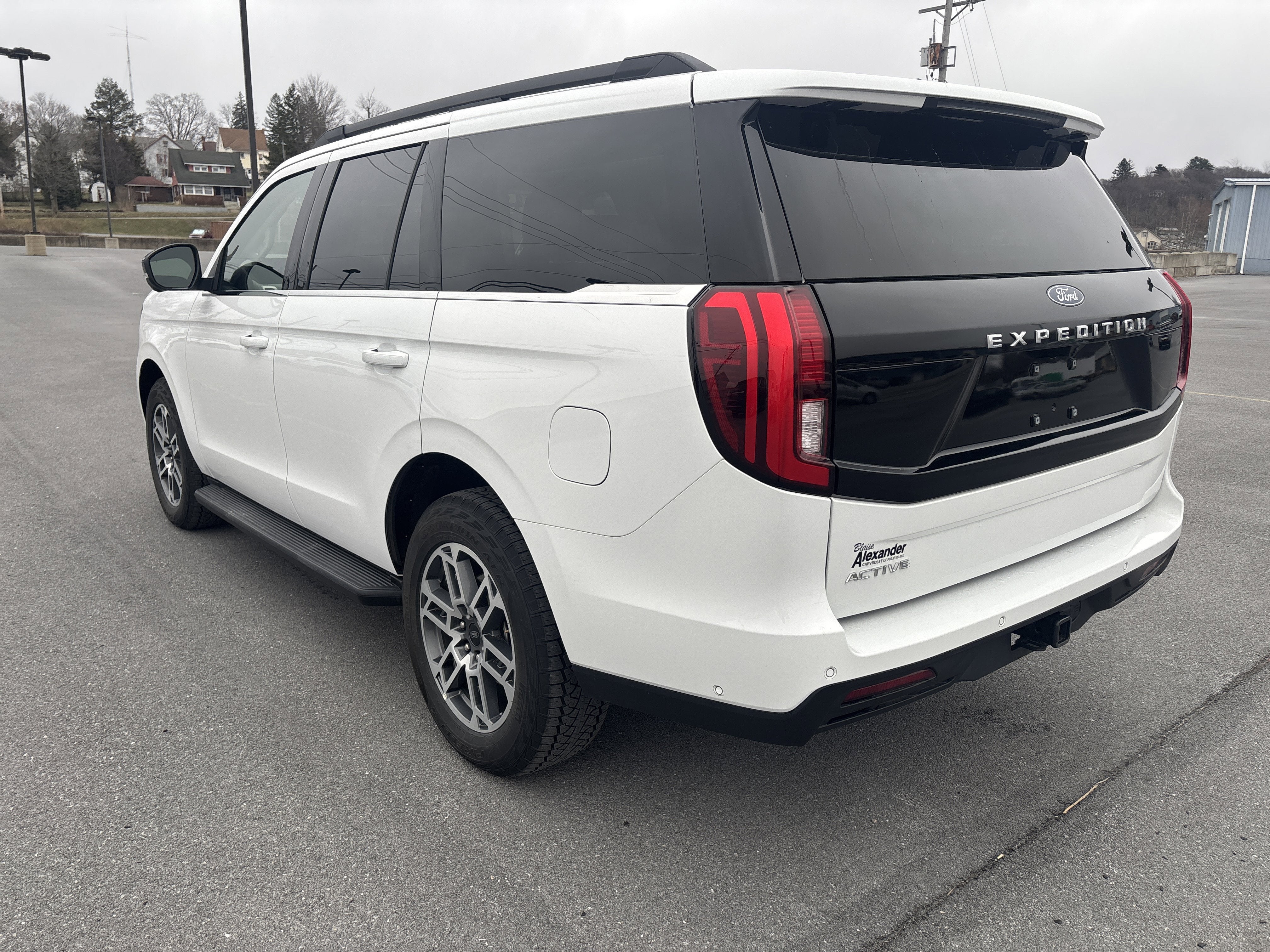 2025 Ford Expedition Active